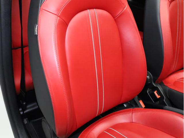 アバルト595C ツーリズモ 禁煙車 赤革シート カロッツェリア製ディスプレイオーディオ カープレイ対応 カンパニョーロモチーフTRUCCO製16インチホイール&ミシュラン製サマータイヤ付属 ドリルドローター バックカメラ ETC(9枚目)