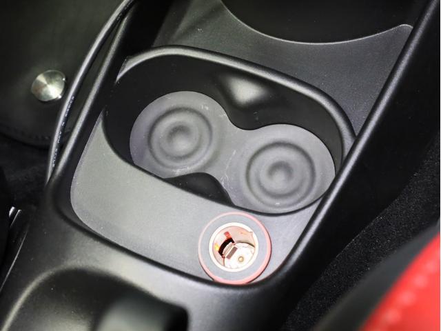 アバルト595C ツーリズモ 禁煙車 赤革シート カロッツェリア製ディスプレイオーディオ カープレイ対応 カンパニョーロモチーフTRUCCO製16インチホイール&ミシュラン製サマータイヤ付属 ドリルドローター バックカメラ ETC(47枚目)