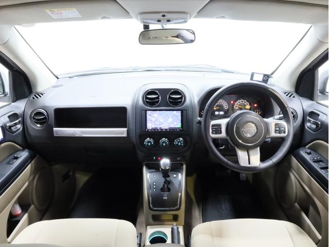 ジープ・コンパス スポーツ　４ＷＤ　禁煙　ストラーダ製２ＤＩＮナビ　フルセグＴＶ　ＤＶＤ再生　Ｂｌｕｅｔｏｏｔｈ　ＳＤカード対応　バックカメラ　サイドカメラ　コムテック製分離型ドライブレコーダー　４ＷＤロックモード（6枚目）