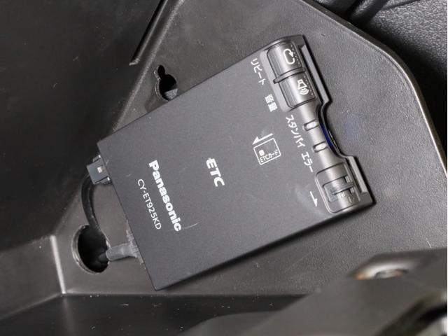 ジープ・コンパス スポーツ　４ＷＤ　禁煙　ストラーダ製２ＤＩＮナビ　フルセグＴＶ　ＤＶＤ再生　Ｂｌｕｅｔｏｏｔｈ　ＳＤカード対応　バックカメラ　サイドカメラ　コムテック製分離型ドライブレコーダー　４ＷＤロックモード（18枚目）