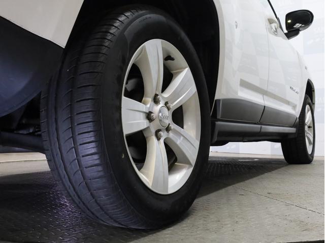 ジープ・コンパス スポーツ　４ＷＤ　禁煙　ストラーダ製２ＤＩＮナビ　フルセグＴＶ　ＤＶＤ再生　Ｂｌｕｅｔｏｏｔｈ　ＳＤカード対応　バックカメラ　サイドカメラ　コムテック製分離型ドライブレコーダー　４ＷＤロックモード（26枚目）