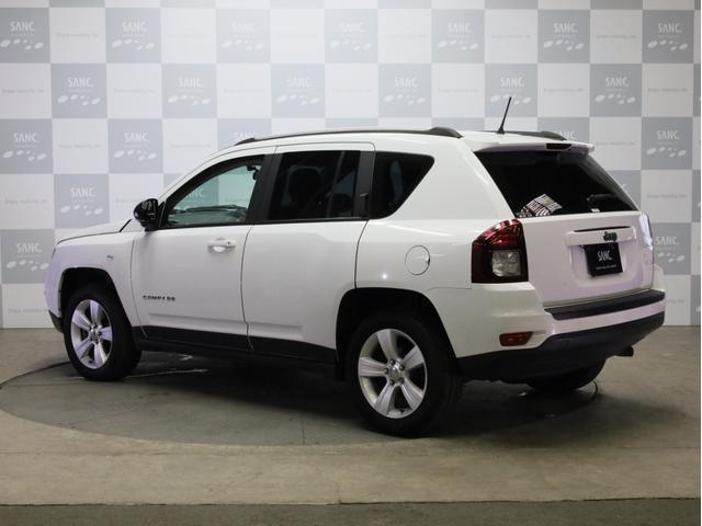 ジープ・コンパス スポーツ　４ＷＤ　禁煙　ストラーダ製２ＤＩＮナビ　フルセグＴＶ　ＤＶＤ再生　Ｂｌｕｅｔｏｏｔｈ　ＳＤカード対応　バックカメラ　サイドカメラ　コムテック製分離型ドライブレコーダー　４ＷＤロックモード（30枚目）