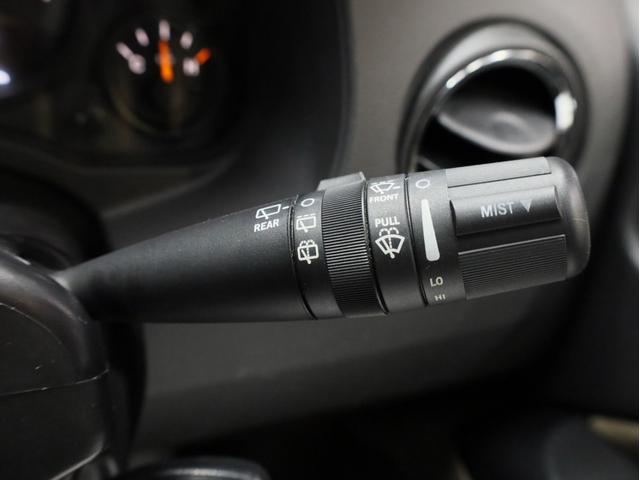 ジープ・コンパス スポーツ　４ＷＤ　禁煙　ストラーダ製２ＤＩＮナビ　フルセグＴＶ　ＤＶＤ再生　Ｂｌｕｅｔｏｏｔｈ　ＳＤカード対応　バックカメラ　サイドカメラ　コムテック製分離型ドライブレコーダー　４ＷＤロックモード（40枚目）