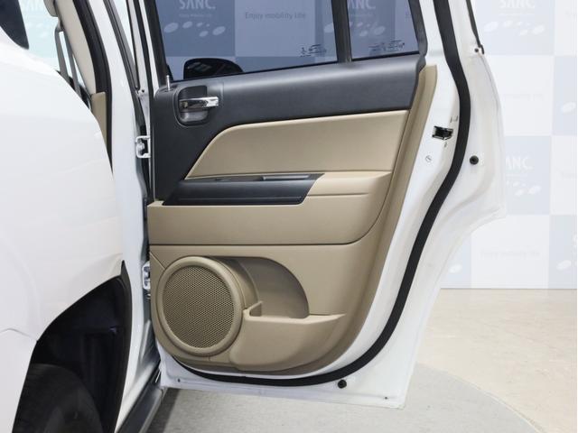 ジープ・コンパス スポーツ　４ＷＤ　禁煙　ストラーダ製２ＤＩＮナビ　フルセグＴＶ　ＤＶＤ再生　Ｂｌｕｅｔｏｏｔｈ　ＳＤカード対応　バックカメラ　サイドカメラ　コムテック製分離型ドライブレコーダー　４ＷＤロックモード（59枚目）