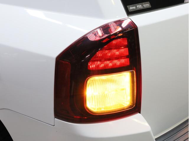 ジープ・コンパス スポーツ　４ＷＤ　禁煙　ストラーダ製２ＤＩＮナビ　フルセグＴＶ　ＤＶＤ再生　Ｂｌｕｅｔｏｏｔｈ　ＳＤカード対応　バックカメラ　サイドカメラ　コムテック製分離型ドライブレコーダー　４ＷＤロックモード（71枚目）
