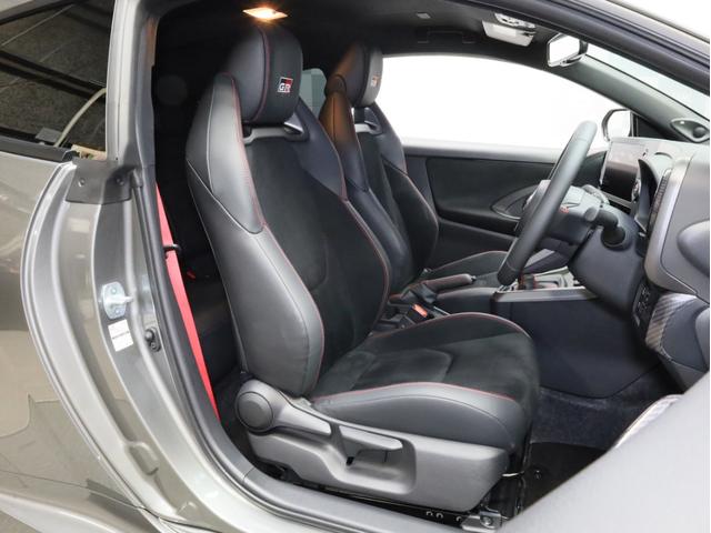 GRヤリス RZ ハイパフォーマンス 禁煙1オーナー 6速MT カーボンルーフ クーリングPKG BLITZ車高調 前後トルセンLSD BBS製18インチ鍛造AW コンフォートPKG 純正ナビ JBLサウンド トヨタセーフティセンス(8枚目)