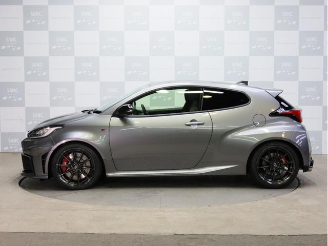 GRヤリス RZ ハイパフォーマンス 禁煙1オーナー 6速MT カーボンルーフ クーリングPKG BLITZ車高調 前後トルセンLSD BBS製18インチ鍛造AW コンフォートPKG 純正ナビ JBLサウンド トヨタセーフティセンス(38枚目)