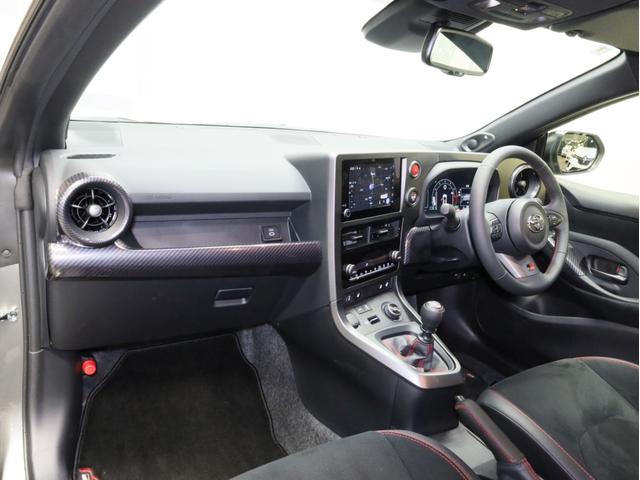 GRヤリス RZ ハイパフォーマンス 禁煙1オーナー 6速MT カーボンルーフ クーリングPKG BLITZ車高調 前後トルセンLSD BBS製18インチ鍛造AW コンフォートPKG 純正ナビ JBLサウンド トヨタセーフティセンス(73枚目)