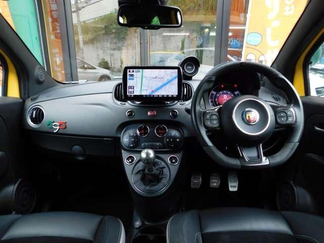 アバルト595 コンペティツィオーネ(3枚目)