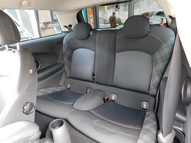 MINI クーパーS 3ドア アクティブサス・HUD保証付 (ミッドナイトブラック)(29枚目)