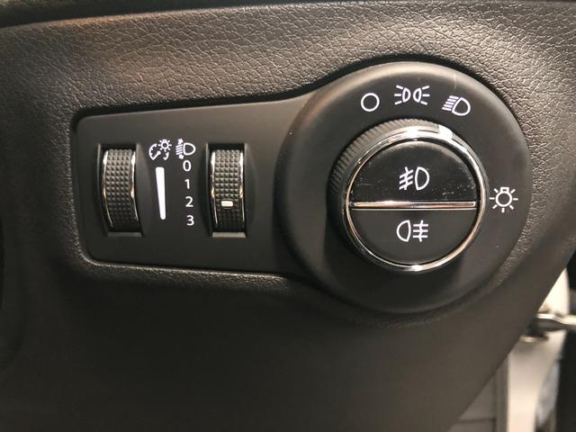 ジープ・コンパス ロンジチュード　認定中古車１２ヶ月保証付き　バックカメラ　ナビゲーション　アダプティブクルーズコントロール　ブラインドスポットモニター　ＣａｒＰｌａｙ　Ｂｌｕｅｔｏｏｔｈ接続　ＥＴＣ（68枚目）