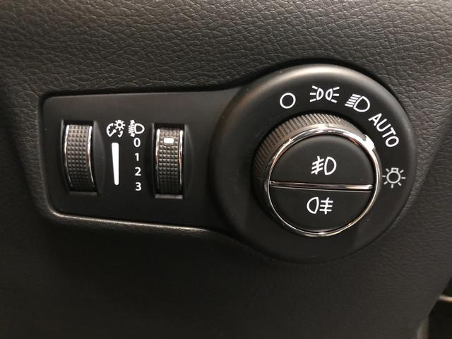 ジープ・コンパス ロンジチュード　弊社元デモカー　新車保証継承付き　ブラインドスポットモニター　ハーフレザーシート　アダプティブクルーズコントロール　純正アルミホイール　バックカメラ　ＣａｒＰｌａｙ　アイドリングストップ（41枚目）