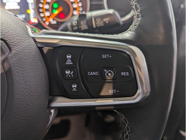 ジープ・ラングラーアンリミテッド サハラ　認定中古車保証１年付き　ワンオーナー　フロント・サイド・バックカメラ　アダプティブクルーズコントロール　アイドリングストップ　レザーシート　シートヒーター　ステアリングヒーター　ＬＥＤヘッドライト（41枚目）