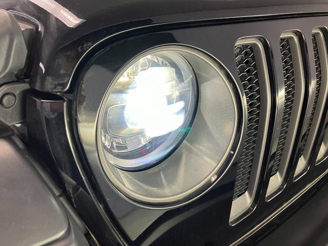 ジープ・ラングラーアンリミテッド ルビコン　認定中古車保証１３ヵ月保証　フロント・サイド・バックカメラ　アップルカープレイ　アダプティブクルーズコントロール　アイドリングストップ　シートヒーター　ステアリングヒーター　ＥＴＣ（17枚目）