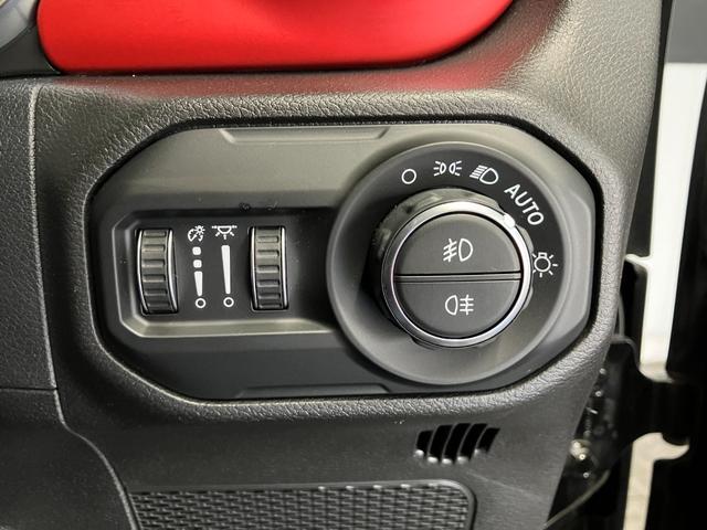 ジープ・ラングラーアンリミテッド ルビコン　認定中古車保証１３ヵ月保証　フロント・サイド・バックカメラ　アップルカープレイ　アダプティブクルーズコントロール　アイドリングストップ　シートヒーター　ステアリングヒーター　ＥＴＣ（42枚目）