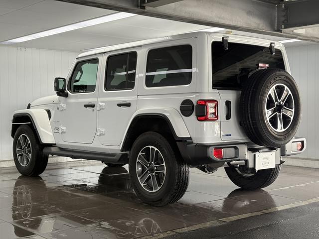 ジープ・ラングラーアンリミテッド サハラ　新車保証継承　ワンオーナー　シートヒーター　アップルカープレイ　Ｂｌｕｅｔｏｏｔｈ　純正ナビゲーション　フルセグ　ＬＥＤヘッドライト　前面衝突警報　アダプティブクルーズコントロール（13枚目）
