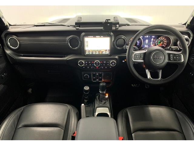 ジープ・ラングラーアンリミテッド サハラ　ワンオーナー　レザーシート　シートヒーター　ＡｐｐｌｅＣａｒｐｌａｙ　Ｂｌｕｅｔｏｏｔｈ接続　純正ナビゲーション　フルセグ　ＬＥＤヘッドライト　前面衝突警報　アダプティブクルーズコントロール　Ｂカメラ（24枚目）
