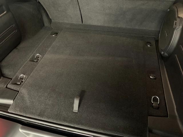 ジープ・ラングラーアンリミテッド サハラ　ワンオーナー　レザーシート　シートヒーター　ＡｐｐｌｅＣａｒｐｌａｙ　Ｂｌｕｅｔｏｏｔｈ接続　純正ナビゲーション　フルセグ　ＬＥＤヘッドライト　前面衝突警報　アダプティブクルーズコントロール　Ｂカメラ（75枚目）