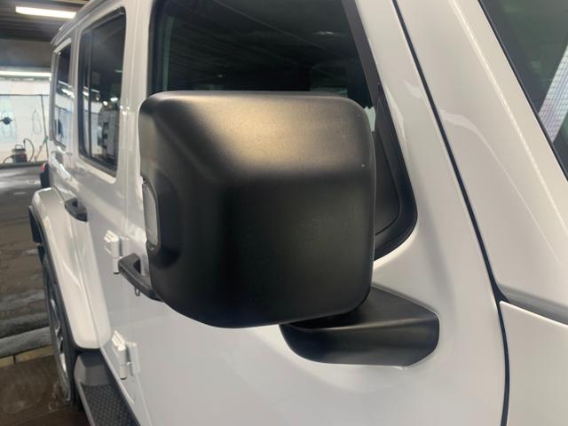 ジープ・ラングラーアンリミテッド サハラ　ワンオーナー　レザーシート　シートヒーター　ＡｐｐｌｅＣａｒｐｌａｙ　Ｂｌｕｅｔｏｏｔｈ接続　純正ナビゲーション　フルセグ　ＬＥＤヘッドライト　前面衝突警報　アダプティブクルーズコントロール　Ｂカメラ（37枚目）