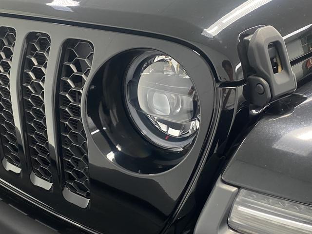 ジープ・ラングラーアンリミテッド サハラ　認定中古車保証付　レザーシート　ＡｐｐｌｅＣａｒＰｌａｙ　Ｂｌｕｅｔｏｏｔｈ　純正ナビゲーション　フルセグ　ＬＥＤヘッド　前面衝突警報　アダプティクルーズコントロール　バックカメラ（45枚目）