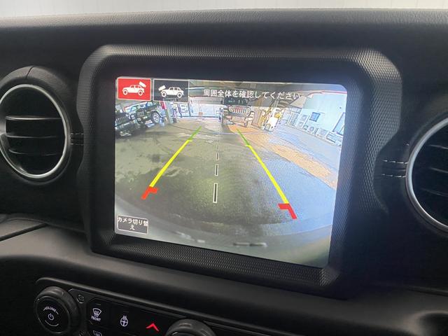 ジープ・ラングラーアンリミテッド サハラ　認定中古車保証付　レザーシート　ＡｐｐｌｅＣａｒＰｌａｙ　Ｂｌｕｅｔｏｏｔｈ　純正ナビゲーション　フルセグ　ＬＥＤヘッド　前面衝突警報　アダプティクルーズコントロール　バックカメラ（55枚目）