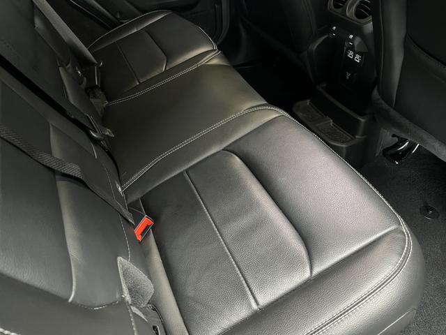 ジープ・ラングラーアンリミテッド リミテッドＥＤウィズサンライダフリップＴフォーハドＴ　ワンオーナー　限定車　３．６ＬＶ６エンジン　レザーシート　シートヒーター　ＡｐｐｌｅＣａｒＰｌａｙ　Ｂｌｕｅｔｏｏｔｈ　純正ナビ　ＬＥＤヘッドライト　前面衝突警報　アダプティブクルーズコントロール（61枚目）