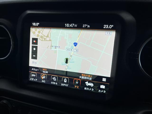 ジープ・ラングラーアンリミテッド サハラ　ワンオーナー　レザーシート　シートヒーター　ＡｐｐｌｅＣａｒＰｌａｙ　Ｂｌｕｅｔｏｏｔｈ　純正ナビゲーション　フルセグ　ＬＥＤヘッドライト　前面衝突警報　アダプティブクルーズコントロール　バックカメラ（28枚目）