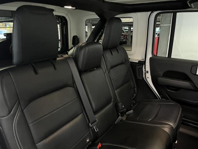 ジープ・ラングラーアンリミテッド サハラ　ワンオーナー　レザーシート　シートヒーター　ＡｐｐｌｅＣａｒＰｌａｙ　Ｂｌｕｅｔｏｏｔｈ　純正ナビゲーション　フルセグ　ＬＥＤヘッドライト　前面衝突警報　アダプティブクルーズコントロール　バックカメラ（36枚目）