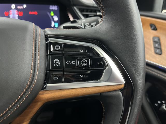 ジープ・グランドチェロキー4xe サミットリザーブ 4xe ワンオーナー パレルモレザー McIntoshスピーカー サンルーフ AppleCarplay Bluetooth 純正ナビ フルセグ シートヒーター 前面衝突警報 アダプティブクルーズコントロール(25枚目)