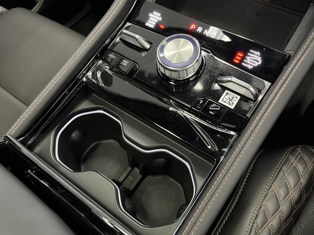 ジープ・グランドチェロキー4xe サミットリザーブ 4xe ワンオーナー パレルモレザー McIntoshスピーカー サンルーフ AppleCarplay Bluetooth 純正ナビ フルセグ シートヒーター 前面衝突警報 アダプティブクルーズコントロール(67枚目)
