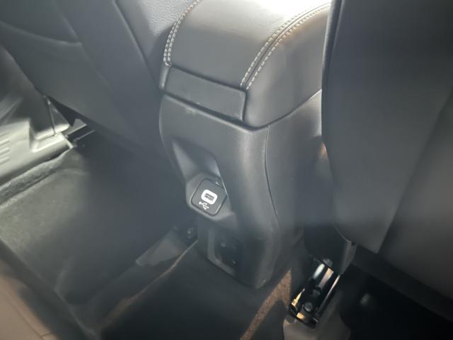 ジープ・レネゲード リミテッド LEDヘッドライト レザーシート シートヒーター AppleCarPlay Bluetooth 純正ナビゲーション フルセグ 前面衝突警報 ACC バックカメラ 認定中古車保証付(68枚目)