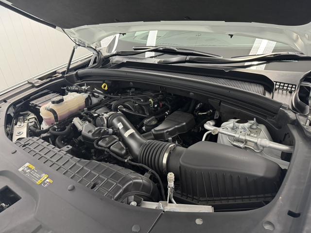 ジープ・グランドチェロキーＬ リミテッド　サンルーフ　ＡｐｐｌｅＣａｒｐｌａｙ　Ｂｌｕｅｔｏｏｔｈ　純正ナビ　３６０°カメラ　レザーシート　シートヒーター＆クーラー　前面衝突警報　アダプティブクルーズコントロール　電動リアゲート（52枚目）