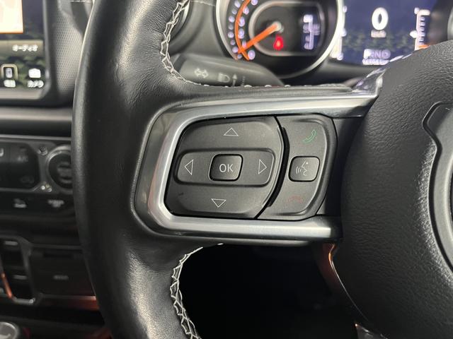 ジープ・ラングラーアンリミテッド サハラ 3.6LV6エンジン レザーシート シートヒーター AppleCarplay Bluetooth 純正ナビゲーション フルセグ LEDヘッドライト 前面衝突警報 ACC バックカメラ(24枚目)