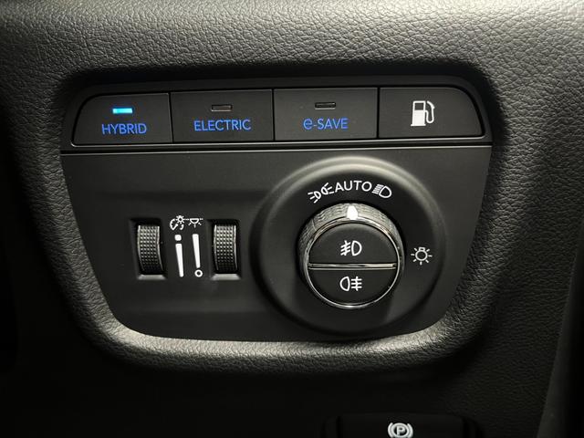 ジープ・グランドチェロキー4xe 30thアニバーサリーエディション 90台限定車 AppleCarPlay Bluetooth 純正ナビゲーション 360カメラ レザーシート シートヒーター&クーラー 前面衝突警報 アダプティブクルーズコントロール 電動リアゲート(37枚目)