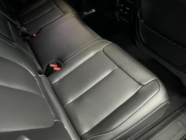 ジープ・グランドチェロキー4xe 30thアニバーサリーエディション 90台限定車 AppleCarPlay Bluetooth 純正ナビゲーション 360カメラ レザーシート シートヒーター&クーラー 前面衝突警報 アダプティブクルーズコントロール 電動リアゲート(38枚目)