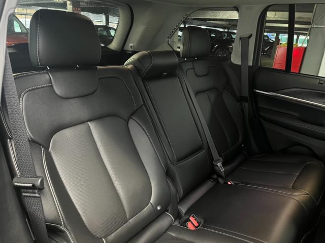 ジープ・グランドチェロキー4xe 30thアニバーサリーエディション 90台限定車 AppleCarPlay Bluetooth 純正ナビゲーション 360カメラ レザーシート シートヒーター&クーラー 前面衝突警報 アダプティブクルーズコントロール 電動リアゲート(39枚目)