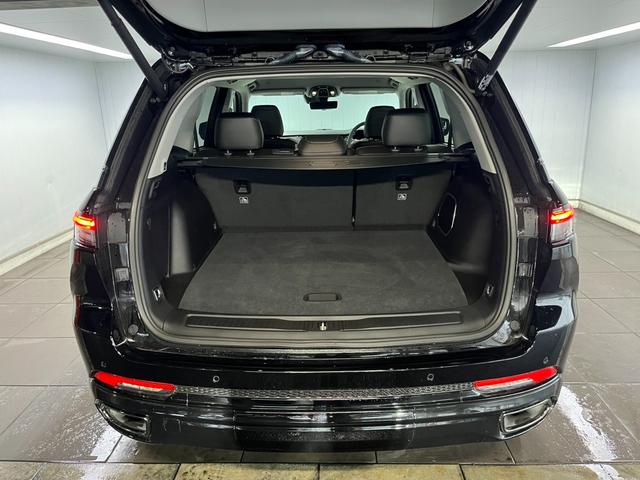 ジープ・グランドチェロキー4xe 30thアニバーサリーエディション 90台限定車 AppleCarPlay Bluetooth 純正ナビゲーション 360カメラ レザーシート シートヒーター&クーラー 前面衝突警報 アダプティブクルーズコントロール 電動リアゲート(41枚目)