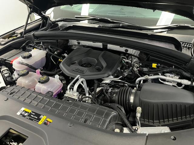 ジープ・グランドチェロキー4xe 30thアニバーサリーエディション 90台限定車 AppleCarPlay Bluetooth 純正ナビゲーション 360カメラ レザーシート シートヒーター&クーラー 前面衝突警報 アダプティブクルーズコントロール 電動リアゲート(43枚目)