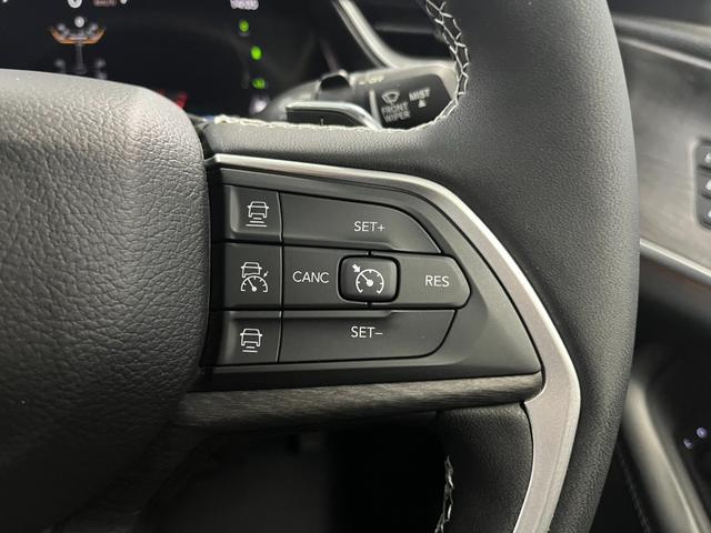 ジープ・グランドチェロキー4xe 30thアニバーサリーエディション 90台限定車 AppleCarPlay Bluetooth 純正ナビゲーション 360カメラ レザーシート シートヒーター&クーラー 前面衝突警報 アダプティブクルーズコントロール 電動リアゲート(60枚目)