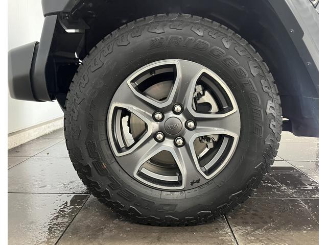 ジープ・ラングラーアンリミテッド スポーツ ワンオーナー AppleCarplay Bluetooth 前面衝突警報 アダプティブクルーズコントロール バックカメラ サイドカメラ 認定中古車保証(18枚目)