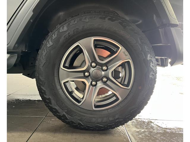 ジープ・ラングラーアンリミテッド スポーツ ワンオーナー AppleCarplay Bluetooth 前面衝突警報 アダプティブクルーズコントロール バックカメラ サイドカメラ 認定中古車保証(19枚目)