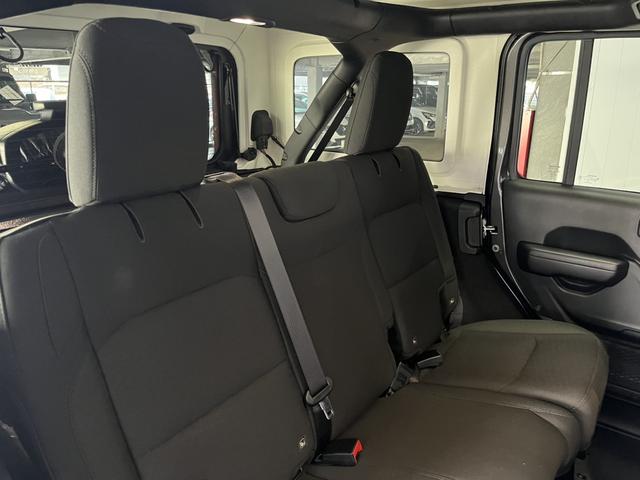 ジープ・ラングラーアンリミテッド スポーツ ワンオーナー AppleCarplay Bluetooth 前面衝突警報 アダプティブクルーズコントロール バックカメラ サイドカメラ 認定中古車保証(39枚目)