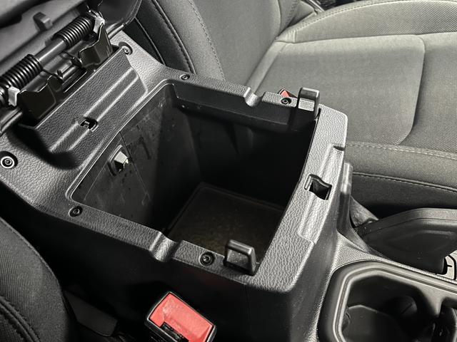 ジープ・ラングラーアンリミテッド スポーツ ワンオーナー AppleCarplay Bluetooth 前面衝突警報 アダプティブクルーズコントロール バックカメラ サイドカメラ 認定中古車保証(65枚目)