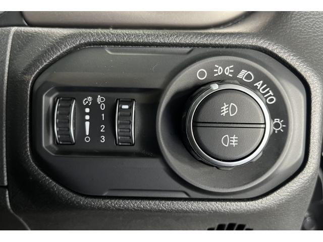 ジープ・ラングラーアンリミテッド スポーツ ワンオーナー AppleCarplay Bluetooth 前面衝突警報 アダプティブクルーズコントロール バックカメラ サイドカメラ 認定中古車保証(68枚目)