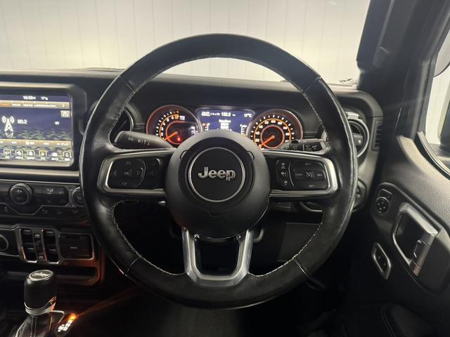 ジープ・ラングラーアンリミテッド サハラ 3.6LV6 エンジン AppleCarplay Bluetooth 純正ナビゲーション フルセグ レザーシート シートヒーター LEDヘッドライト ステアリングヒーター 前面衝突警報 バックカメラ(24枚目)