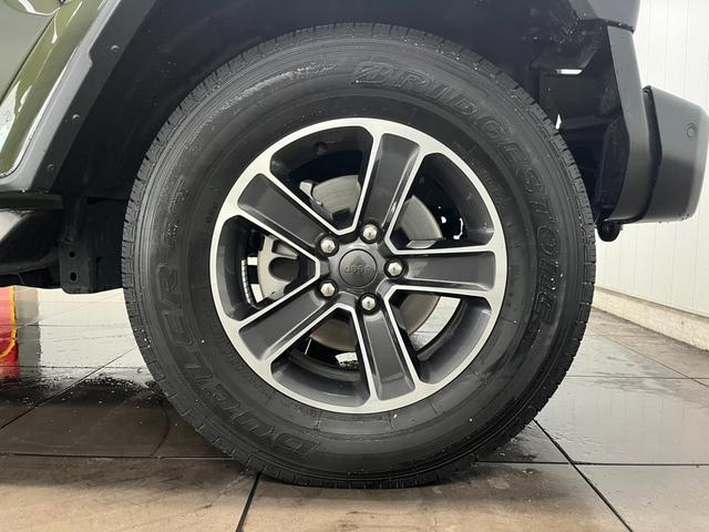 ジープ枚方オートエキスパートは大阪で唯一のジープ認定中古車専門店です！関西はもちろんのこと全国各地のお客様にお選びいただいております！◆ＴＥＬ：００６６−９７０４−２３１０◆　担当：北野・宇田・小林