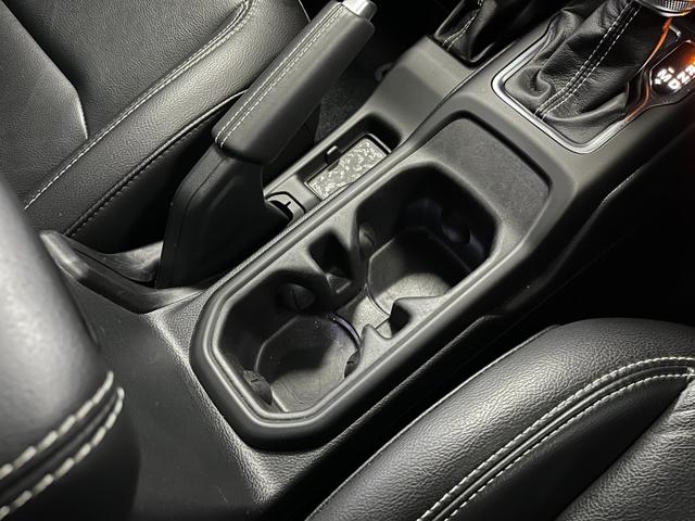 ジープ枚方オートエキスパートセンターへようこそ。この度は弊社の在庫車両をご覧頂き誠にありがとうございます。厳選された豊富な在庫からお好みのお車をお選び下さい　◆ＴＥＬ：００６６−９７０４−２３１０◆