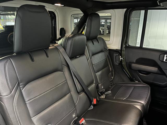 ジープ枚方オートエキスパートは大阪で唯一のジープ認定中古車専門店です！関西はもちろんのこと全国各地のお客様にお選びいただいております！◆ＴＥＬ：００６６−９７０４−２３１０◆　担当：北野・宇田・小林