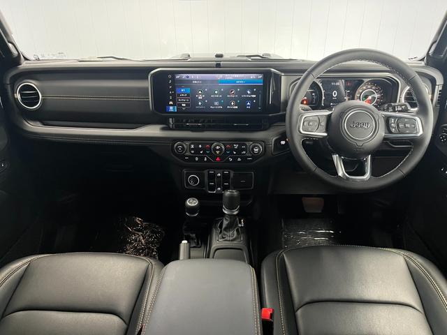 ジープ・ラングラーアンリミテッド サハラ　元デモカー　マイナーチェンジ後期モデル　ＬＥＤヘッドライト　レザーシート　アダプティブクルーズコントロール　前面衝突警報　Ｆカメラ　Ｂカメラ　パワーシート　シートヒーター　ＡｐｐｌｅＣａｒｐｌａｙ（41枚目）