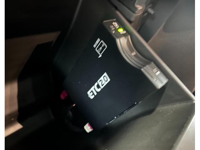 ジープ・ラングラーアンリミテッド サハラ　元デモカー　マイナーチェンジ後期モデル　ＬＥＤヘッドライト　レザーシート　アダプティブクルーズコントロール　前面衝突警報　Ｆカメラ　Ｂカメラ　パワーシート　シートヒーター　ＡｐｐｌｅＣａｒｐｌａｙ（46枚目）